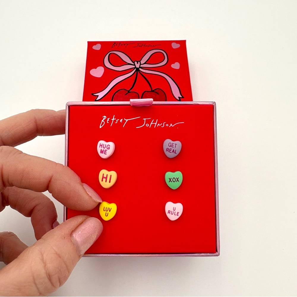💘 Betsey Johnson Candy Heart Stud Earring Set (6 Pairs) | NWT - Picture 6 of 8